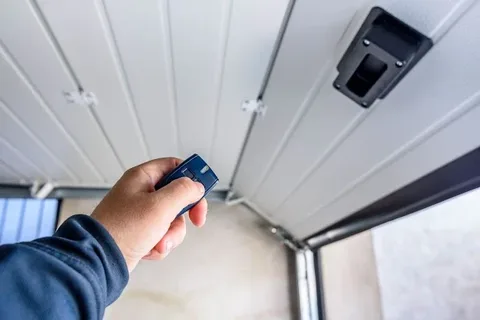 Roling Garage Doors