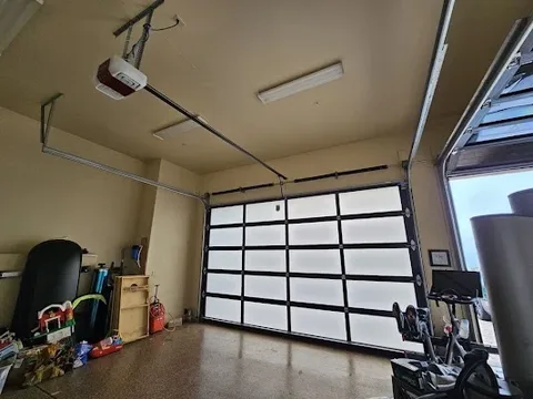 VA Garage Doors & Gates